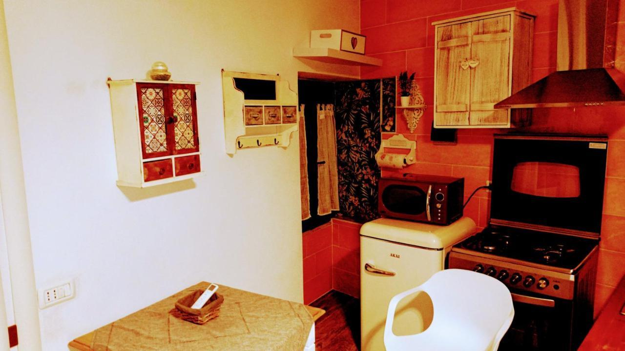 La Casa Di Maya Sassari Buitenkant foto