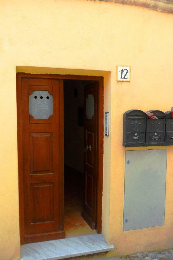 La Casa Di Maya Sassari Buitenkant foto